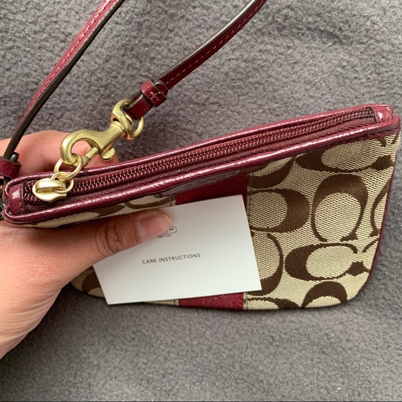 Coach Wristlet - Picture 6 of 6